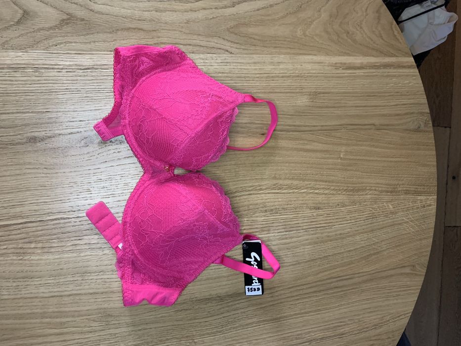 Biustonosz nowy 34DD 75E brytyjskiej firmy Gossard