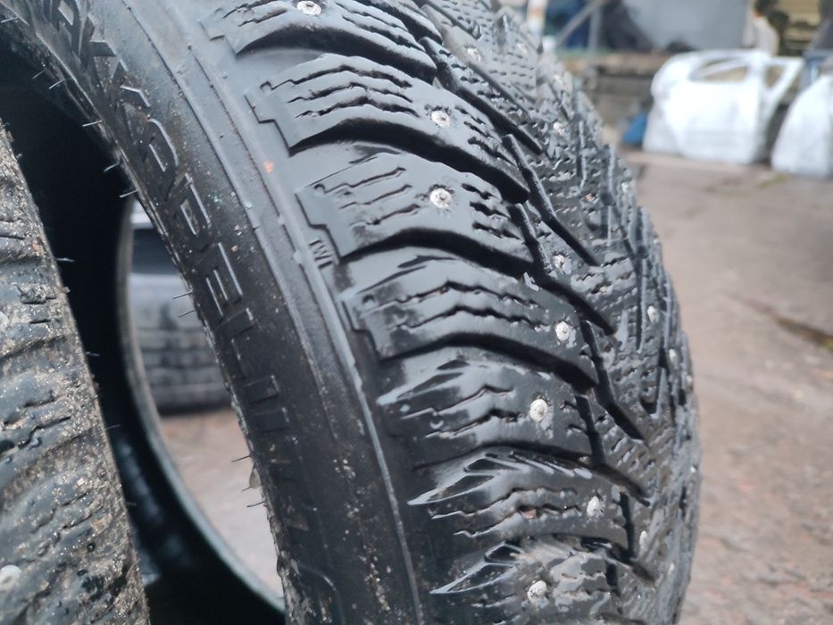 Шини R 16 205/55 Nokian Hakkapeliitta 8 резина зимова колеса зима