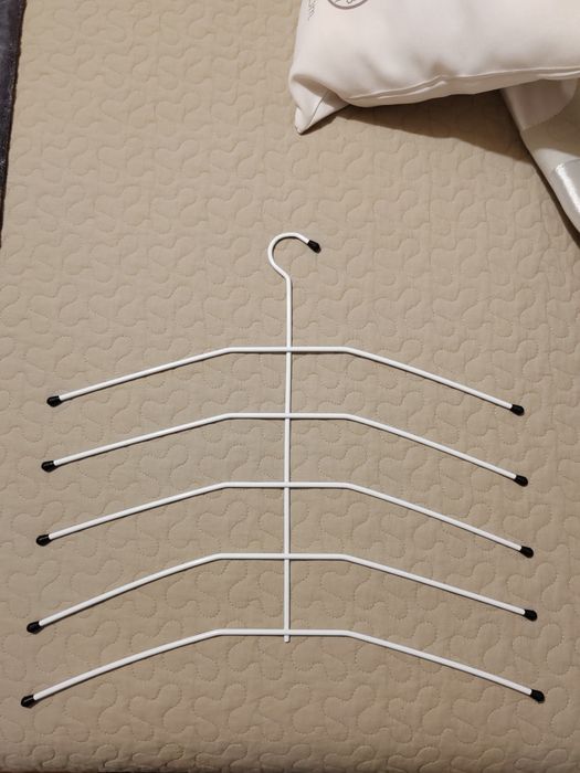 Cabides de metal camisas