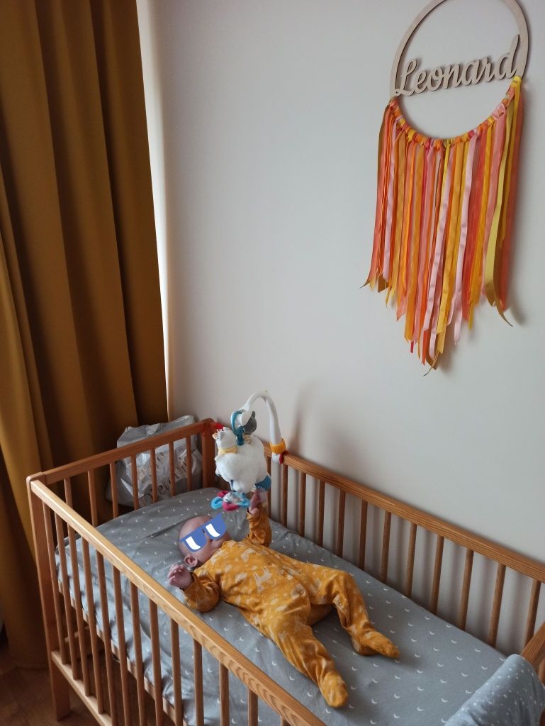 Łóżeczko niemowlęce drewniane używane