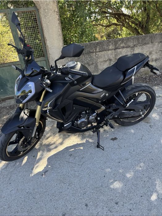 Moto Keeway RKF 2023