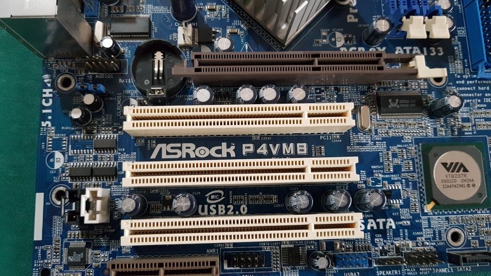 Motherboard ASRocK P4VM8