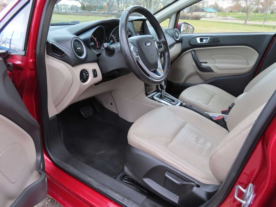 Ford Fiesta      2015