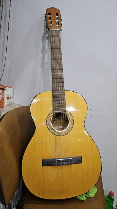 Gitara akustyczna