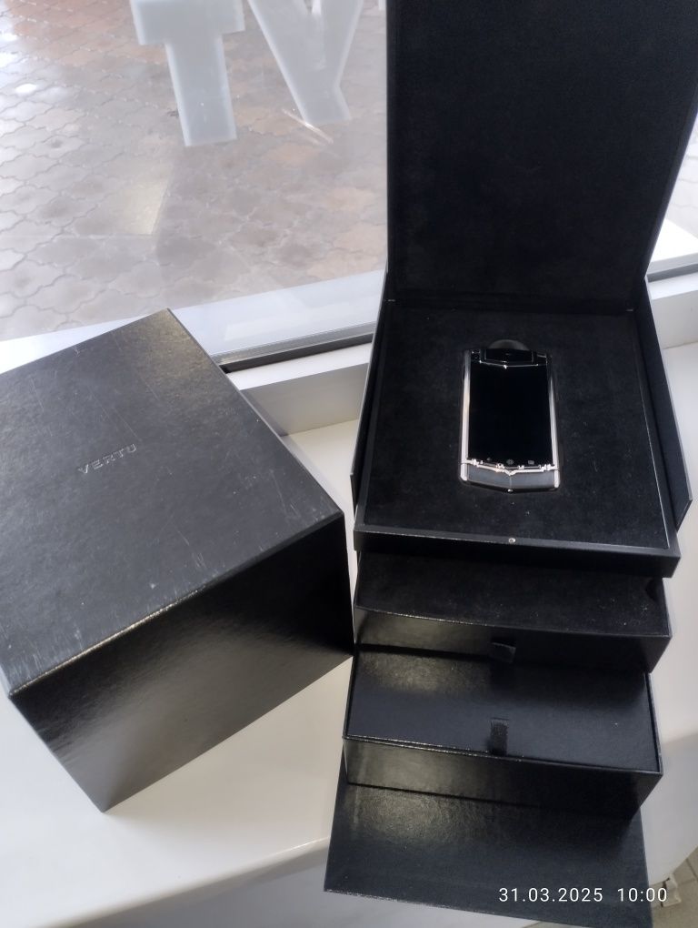 Продам телефон Vertu Ti