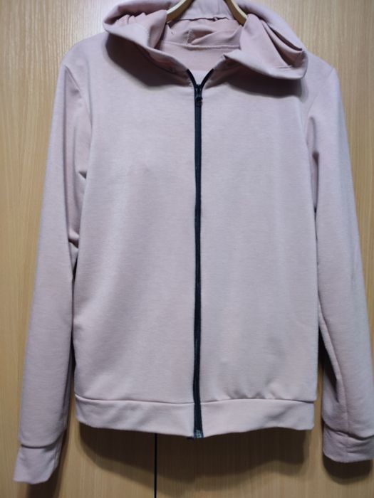 Продам спортивный костюм.