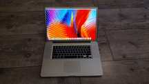 MacBook Pro 17" Intel core i7,8GB RAM,dysk SSD 256 GB,Radeon HD6770M