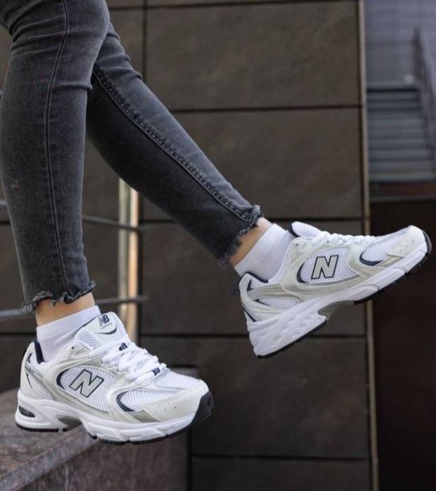 кросівки  жіночі New balance