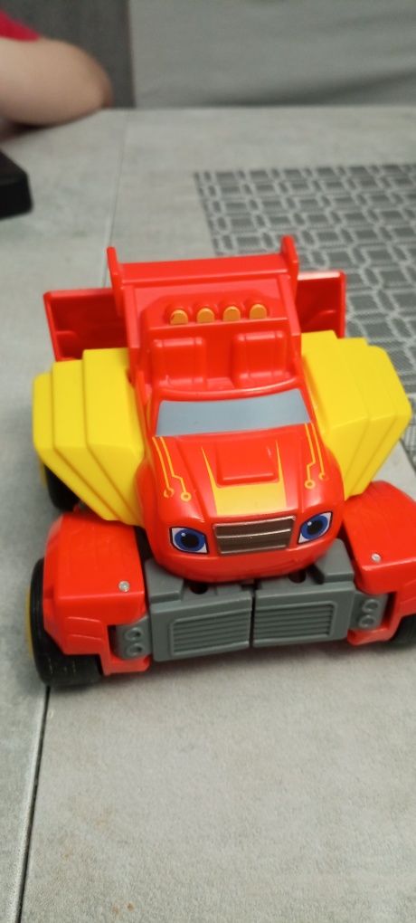 Blaze Megamaszyna transformujący robot auto Fischer price