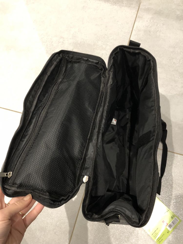 Nowa torba podróżna