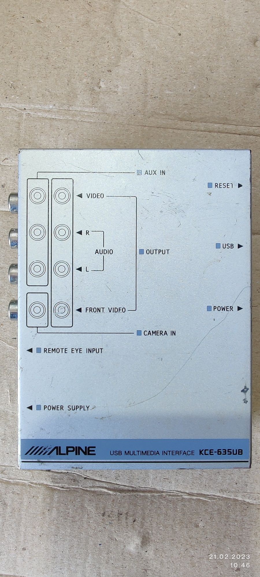 Alpine KCE-635UB