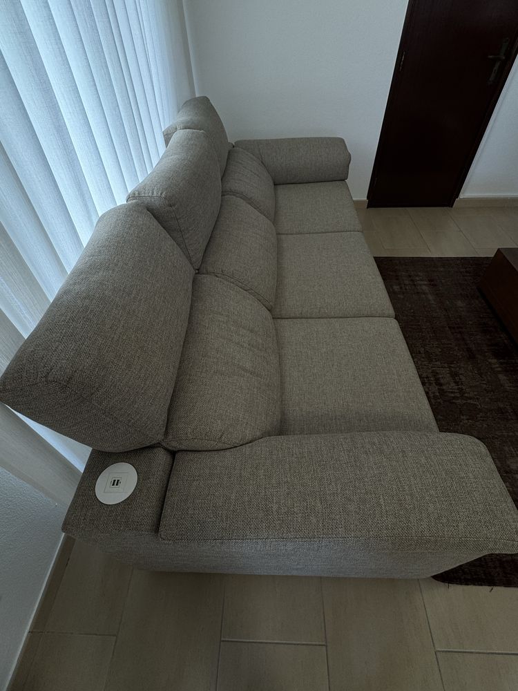 Sofá 2.5x1m com usb