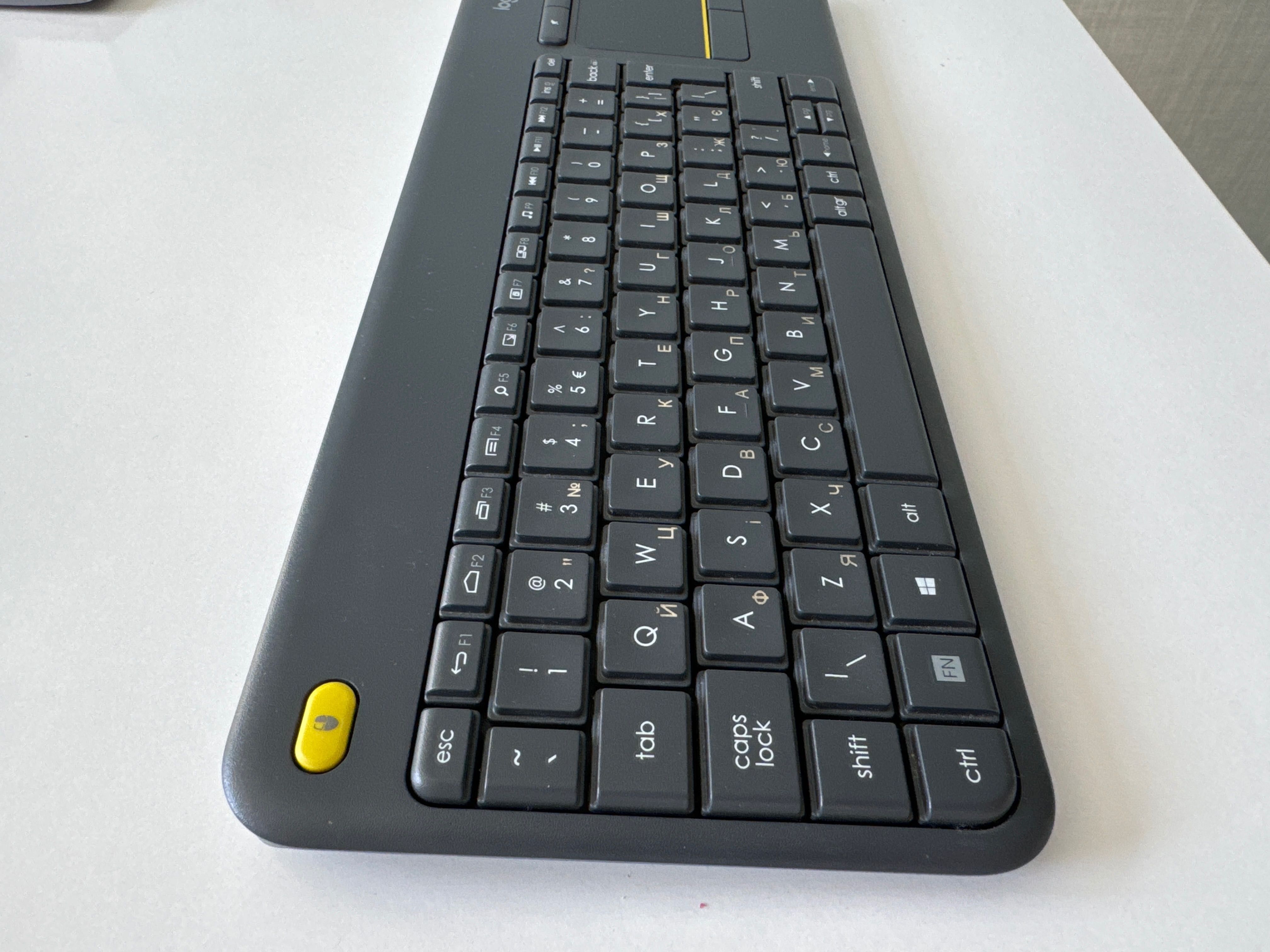 Клавіатура бездротова Logitech Touch K400 Plus Black