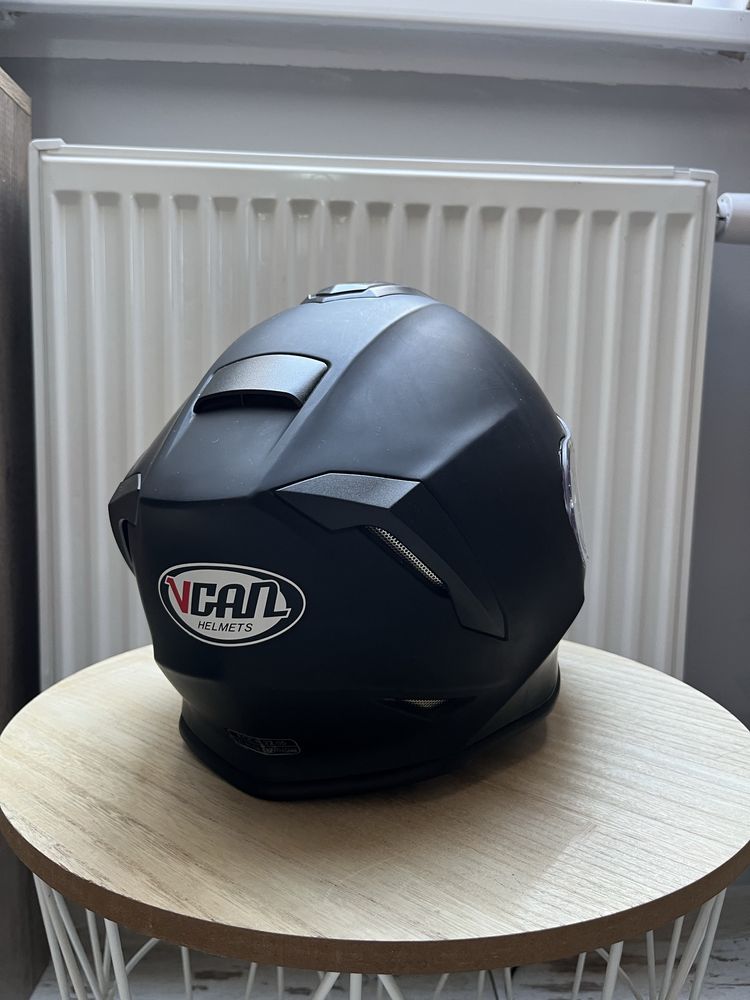 Kask marki Vcan