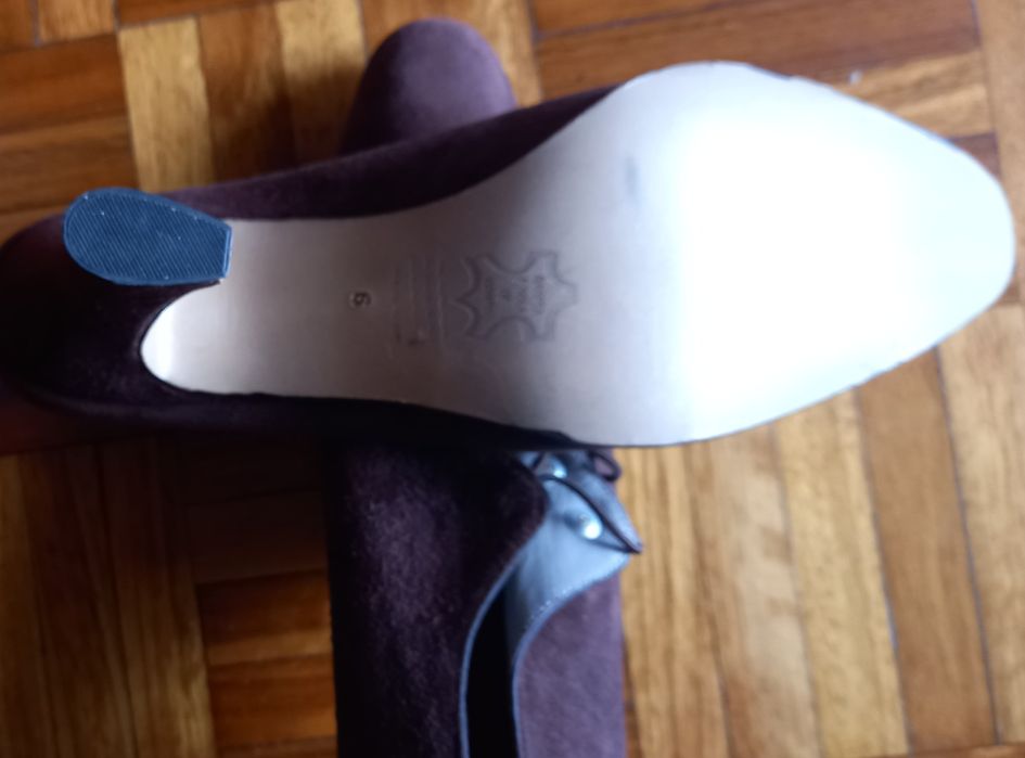 Sapatos novos quase de graça.