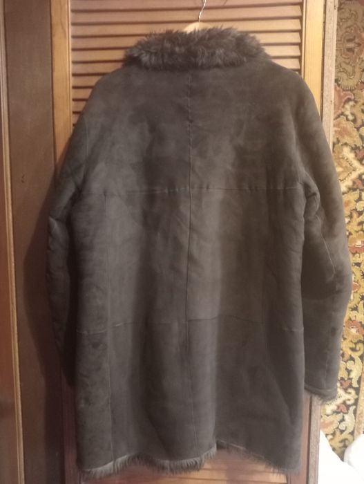 Дублёнка женская натуральная шоколадного цвета. Размер 48-50