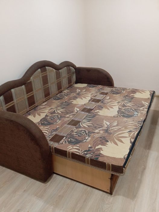 Диван двуспальный !