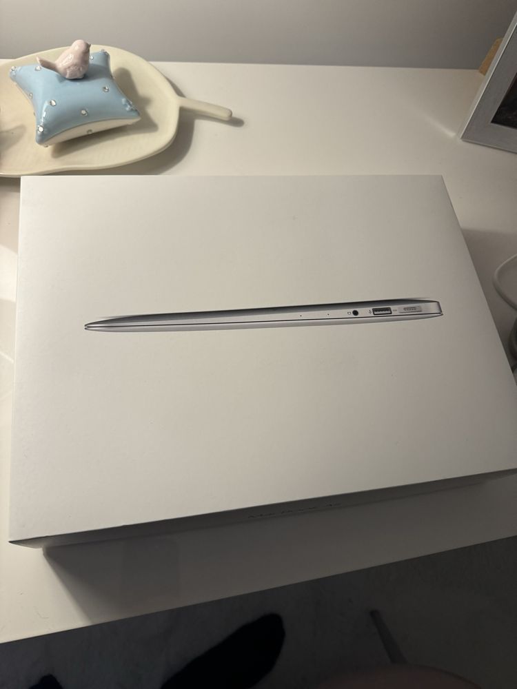 Macbook air 13 jak nowy