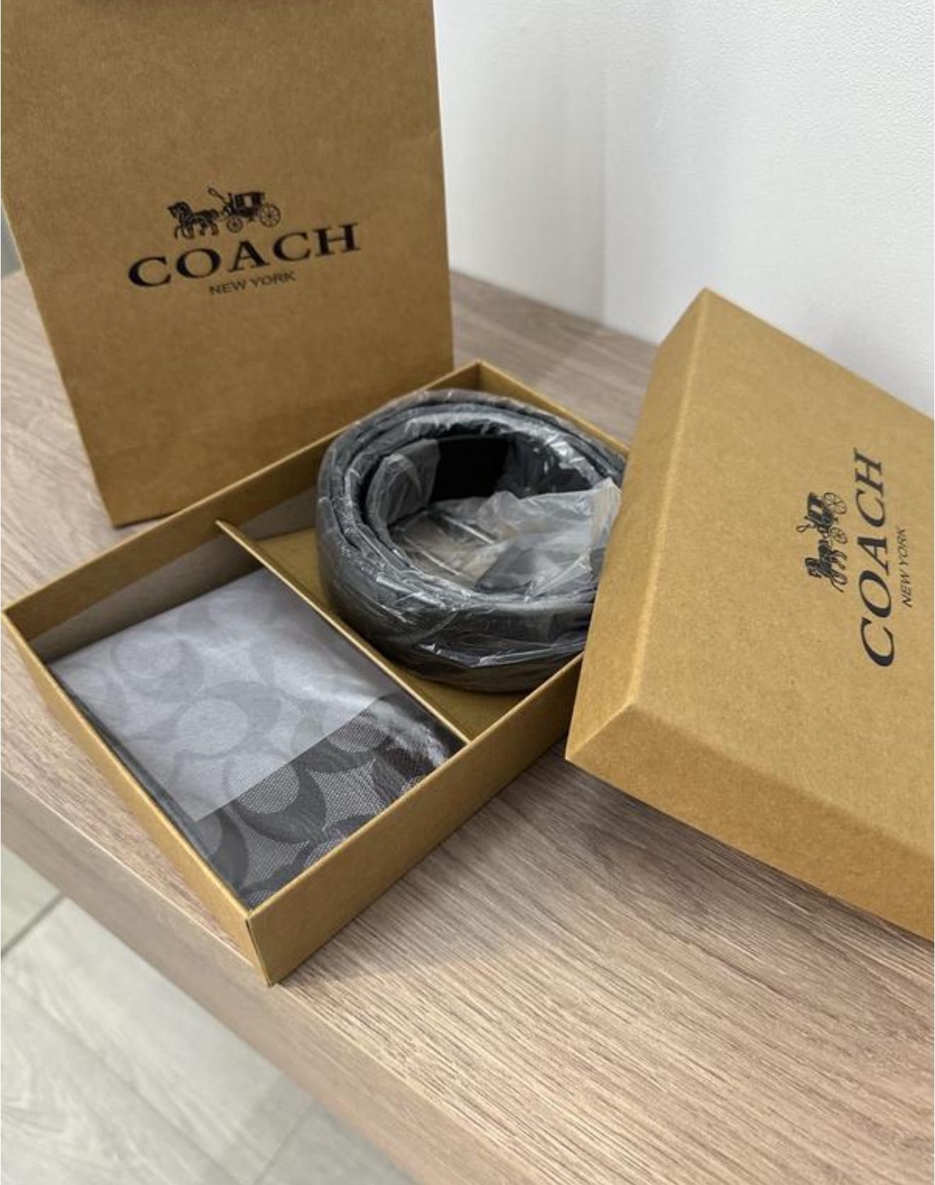 Мужской подарочный набор Coach ремень
кошелек ремінь чоловічий