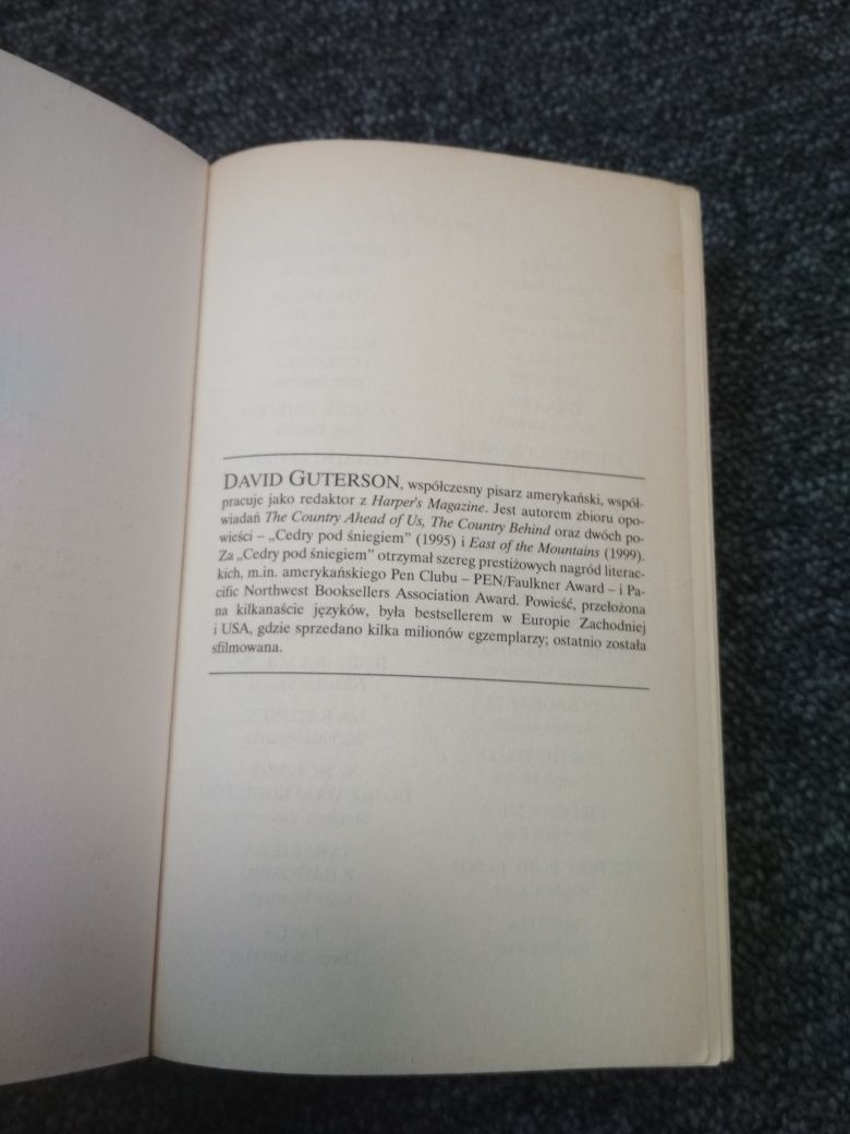 D Guterson - Cedry pod śniegiem