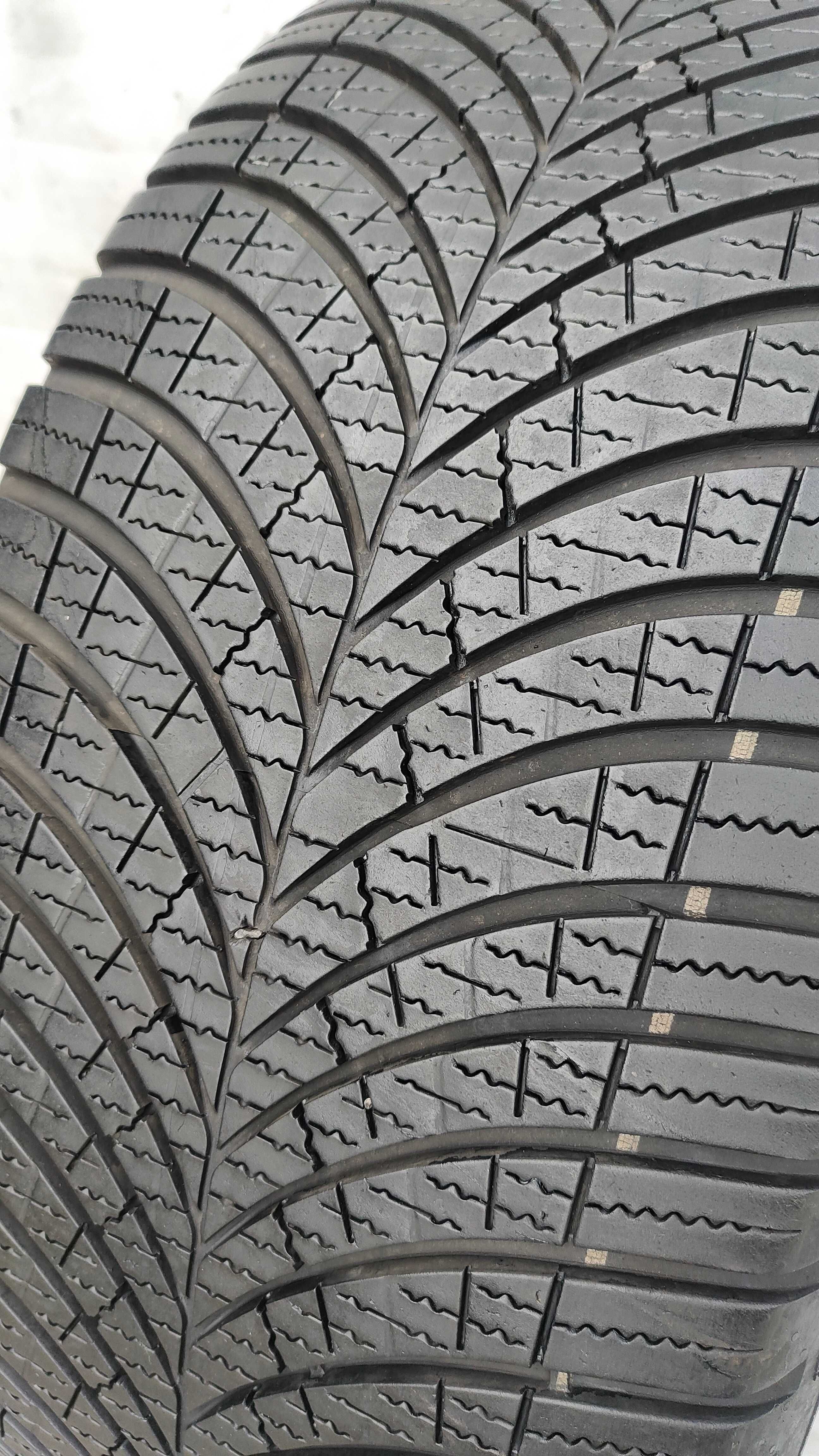 Opona Całoroczna 255/55/18 Goodyear Gen3  2021r