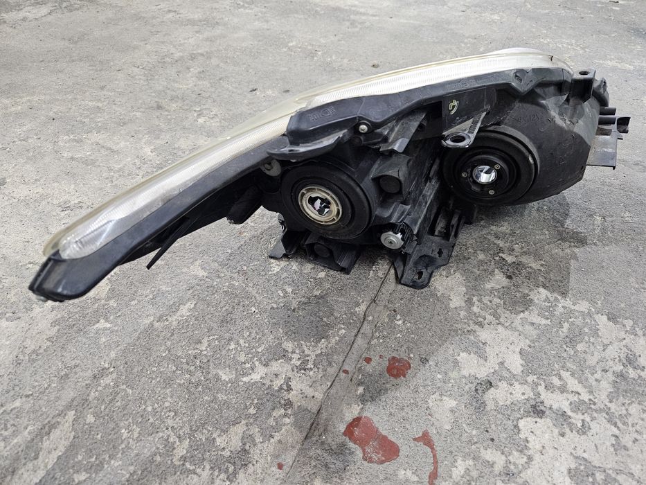 Lampa lewa strona TOYOTA PRIUS III Europa