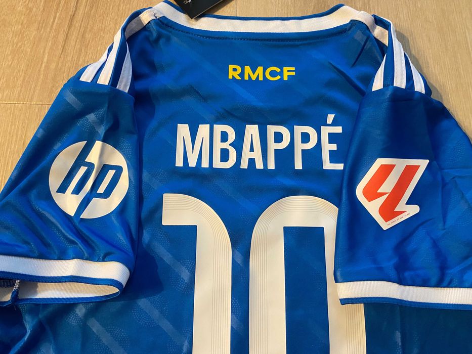 Strój piłkarski komplet Real Madryt Kylian Mbappe 146cm 152cm fan 26