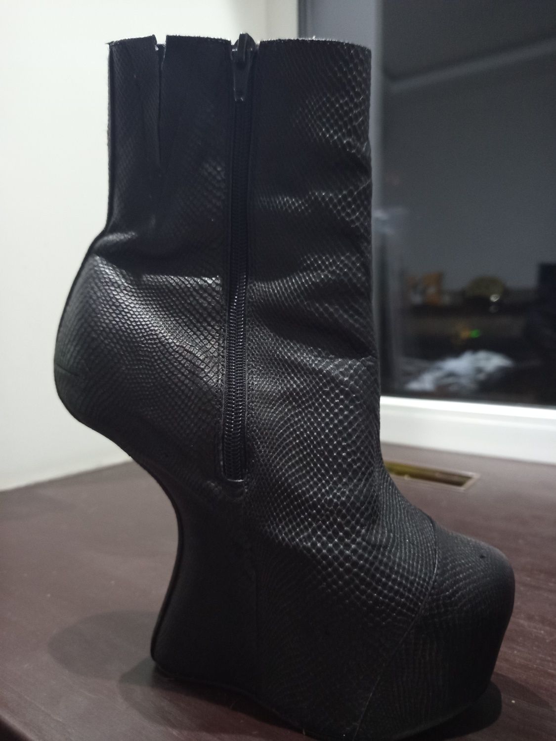 Взуття ботильйони 'Havana Last' Jeffrey Campbell hand made 39