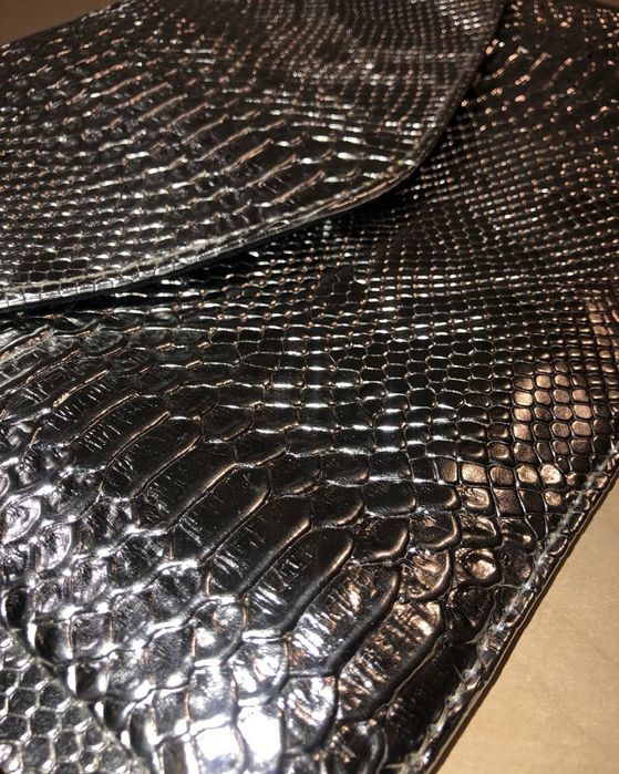 Новый серебристый клатч.Сумка.