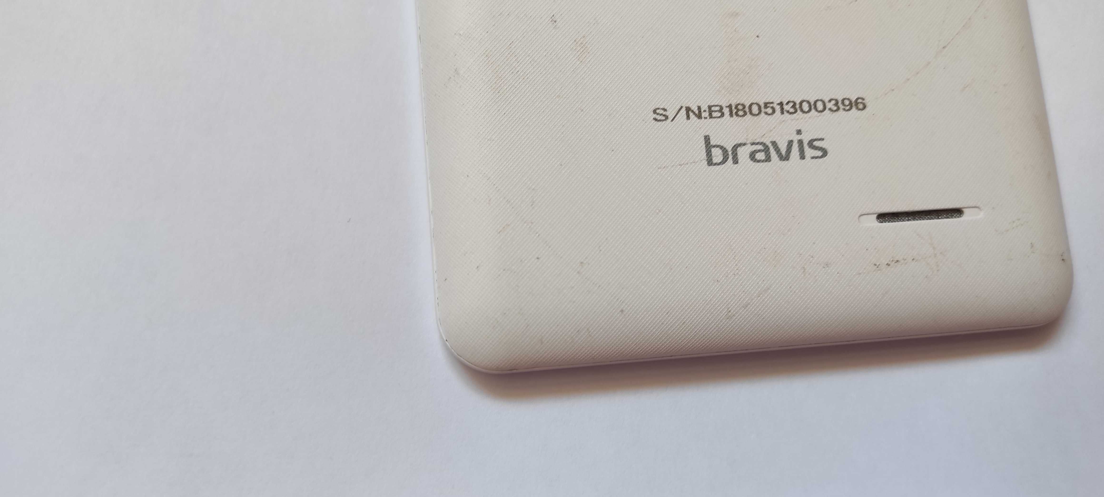 Продам планшет телефон Bravis NB 74 2 симки андроид 6