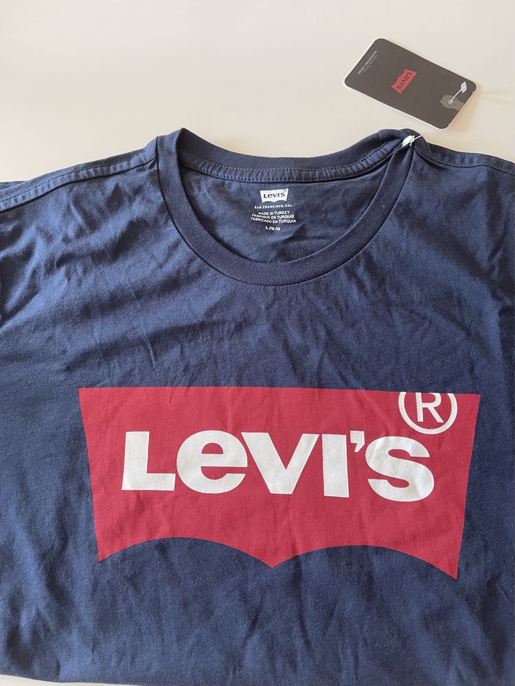 T Shirt Levis nova tamanho L