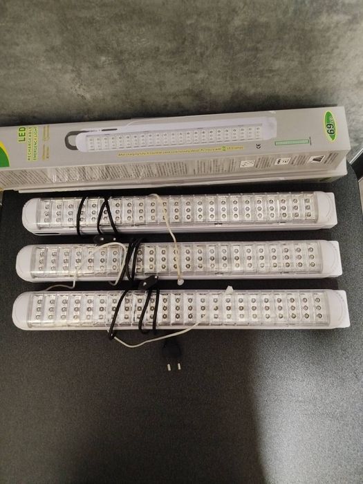 Три LED лампыSD-715 на 69 LED ламп не рабочие