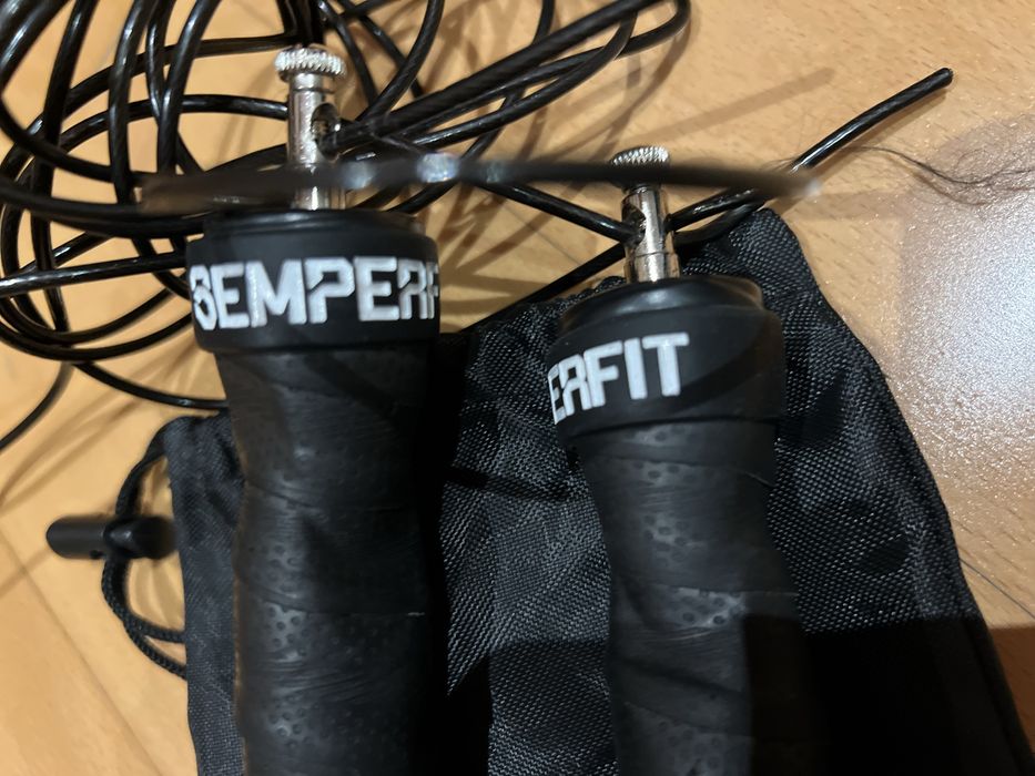 2 Cordas de saltar (SEMPERFIT e DOONE) como novas