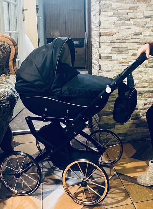 Sorzedam wozek dla lalek