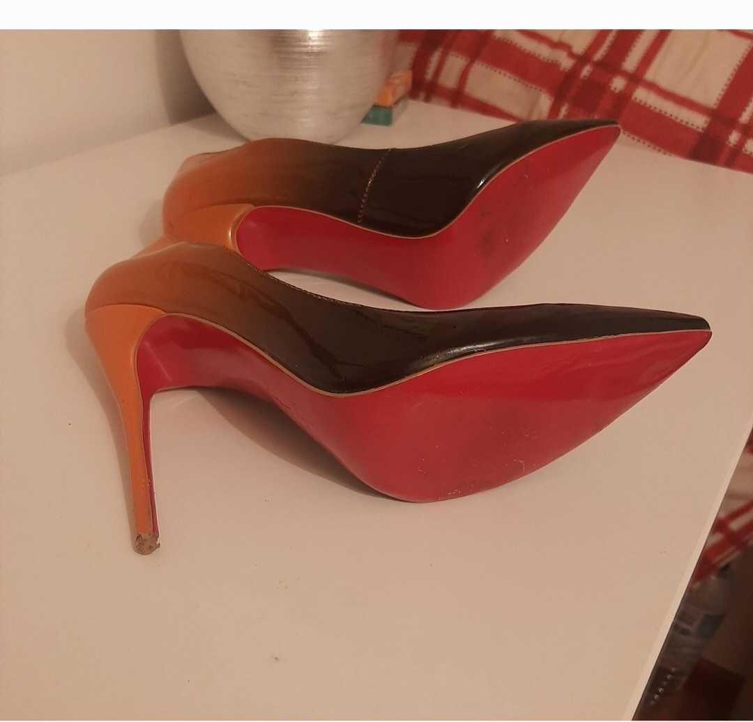 sapatos louboutin