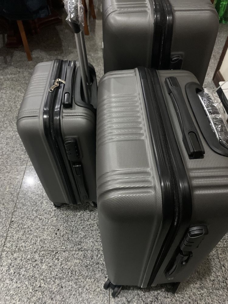 Conjunto de 3 malas de viagem