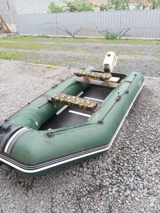 човен пвх 330 кільовий з мотором джонсон 3,5