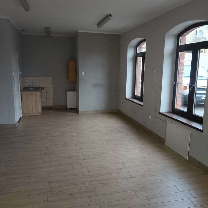 Mieszkanie duże 80m2 lub działalność gosp.