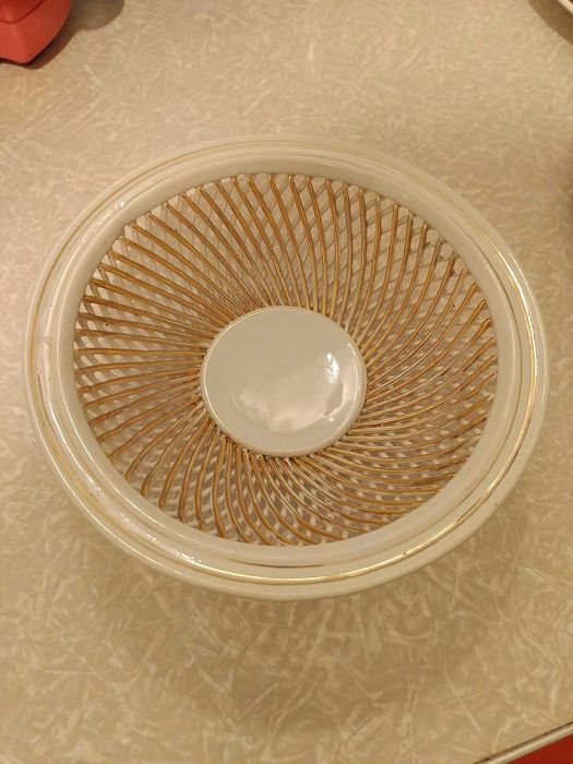 Продам порцеляну вазу часів СРСР