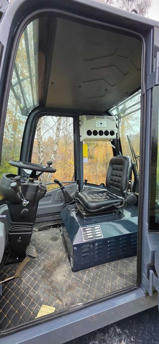 Koparko- ładowarka przegubową, minikoparka, akcesoria, klima, nowe OC