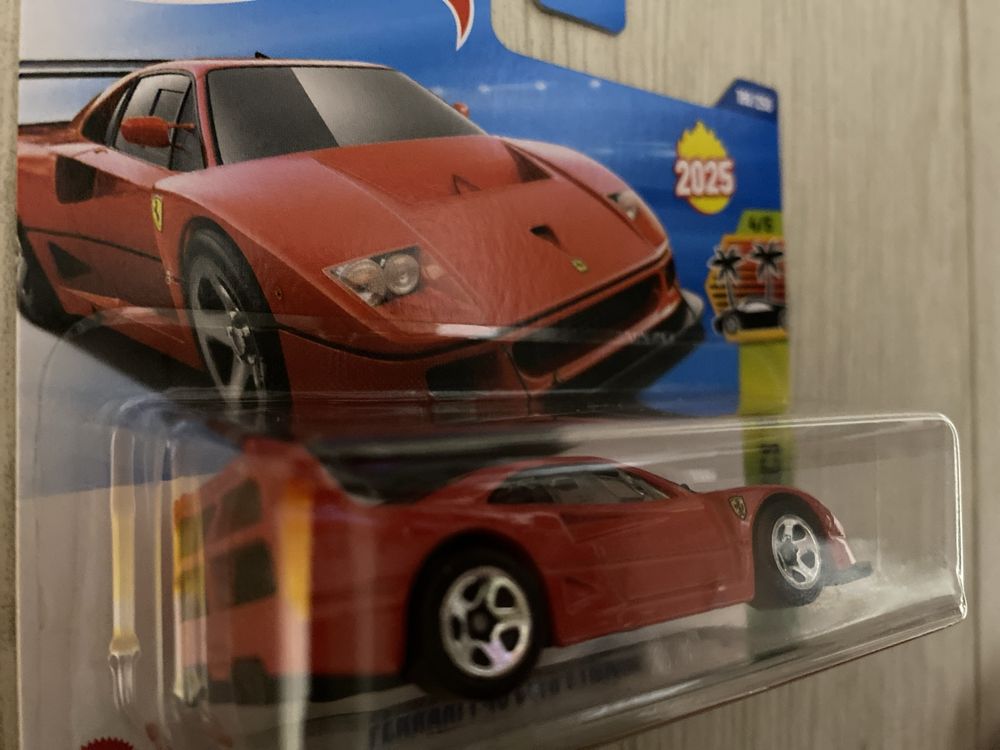 Hot wheels Ferrari stradale i F40