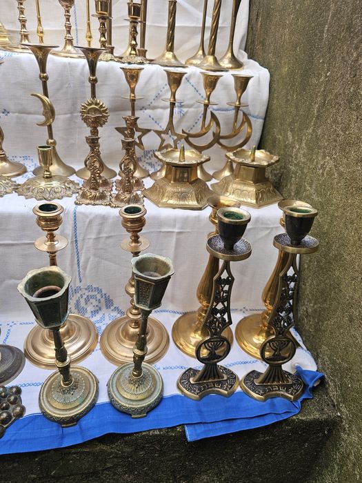 Бронзові вінтажні підсвічники.