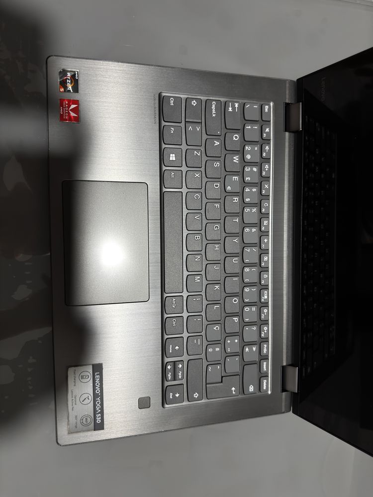 Portátil Lenovo Yoga 530