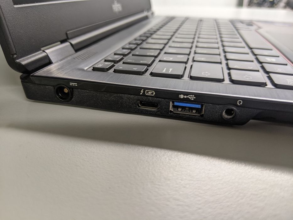 Ноутбук Fujitsu U729  intel i5 8265 3.0Ghz         8Gb/256Gb nvme