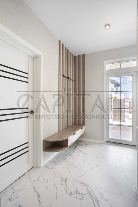 Продається будинок в селі Гнідин з ремонтом