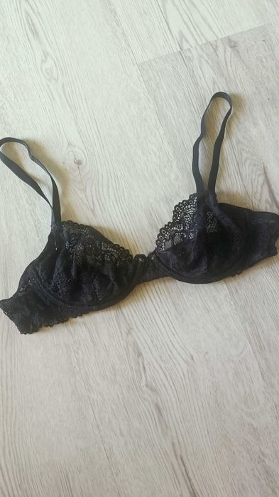 Stanik biustonosz Intimissimi 70B/ 70C  z koronki