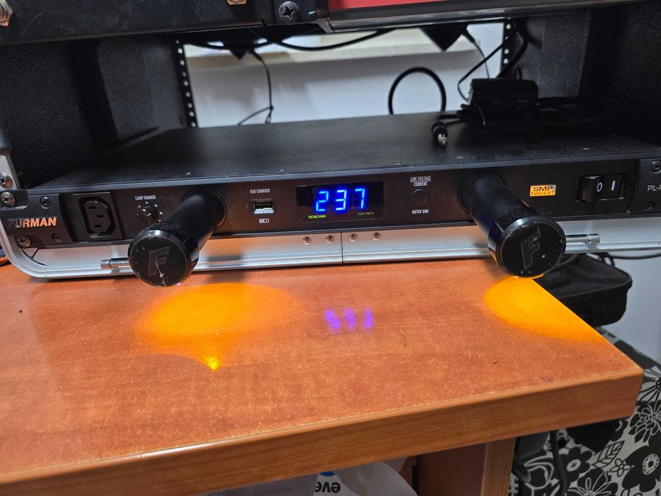 Furman PL-Pro DMC E - Stabilizator napięcia