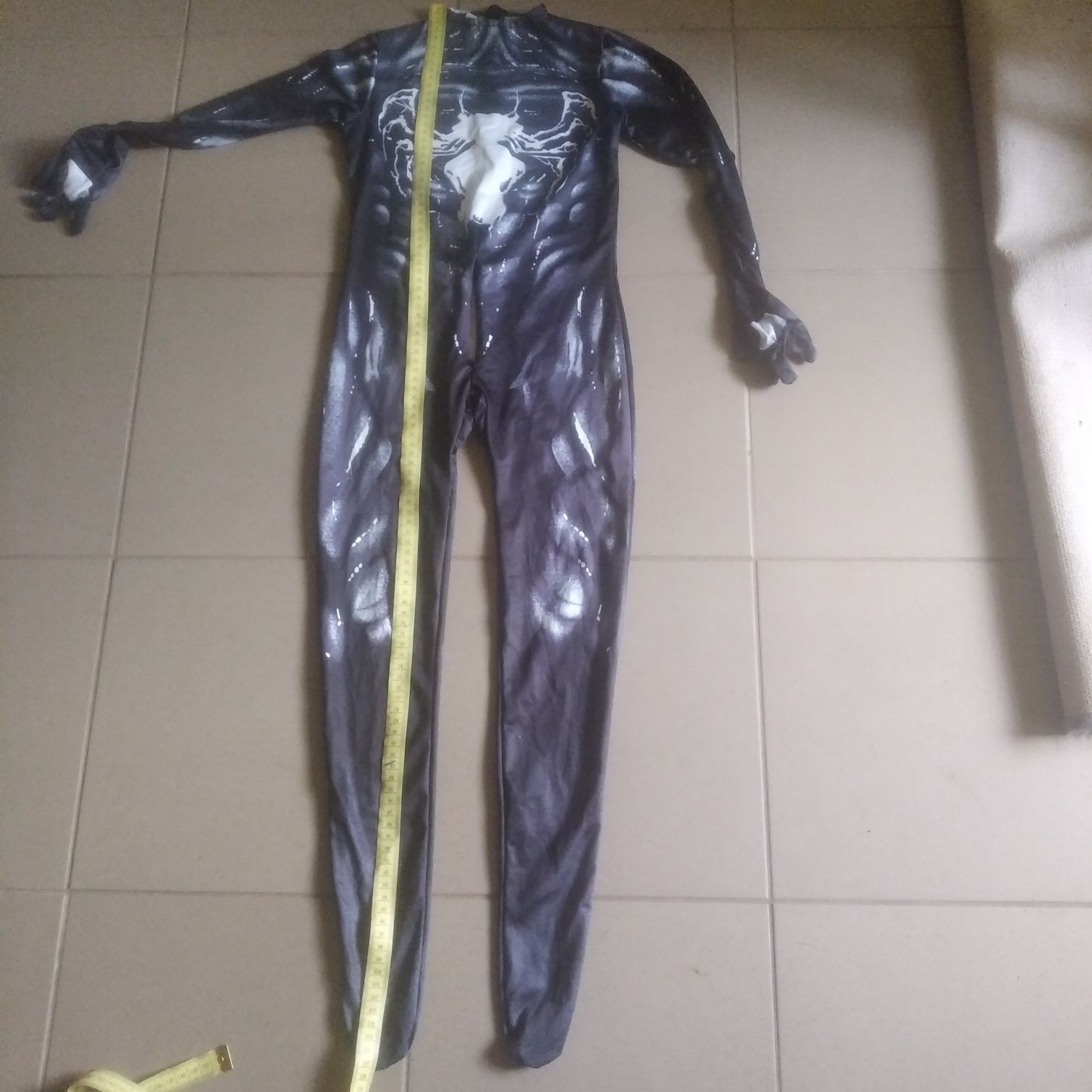 Strój Venom na 120 cm Czarny Spiderman