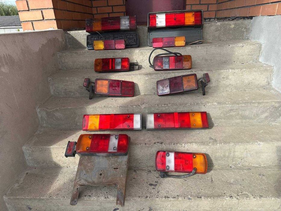 Задні ліхтарі для вантажівки Mercedes MAN стопи б/в