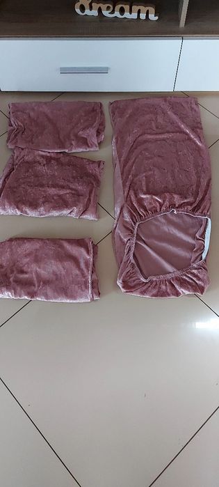 Welurowe pokrowce  4 sztuki
